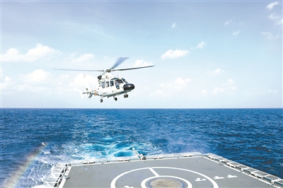 海軍第40批護航編隊組織艦載直升機訓練